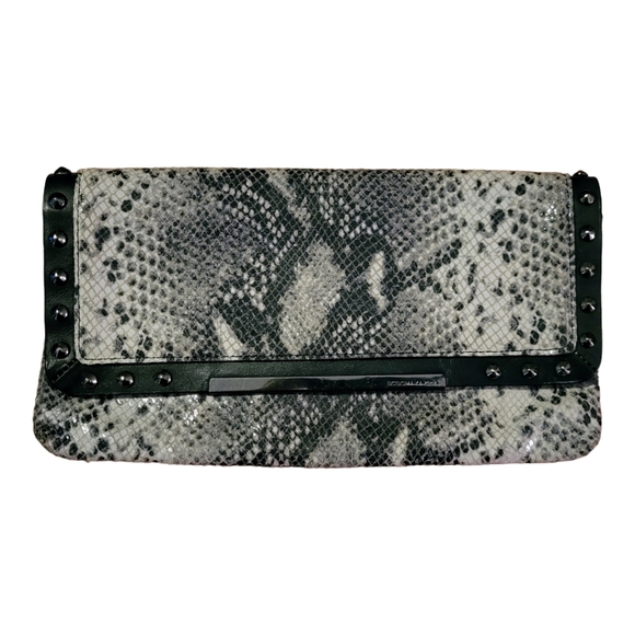 BCBGMaxAzria Two Clutch Bundle - Picture 5 of 9